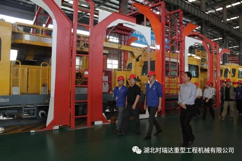 湖北省第三巡视组莅临乐竞网页版重工参观考察