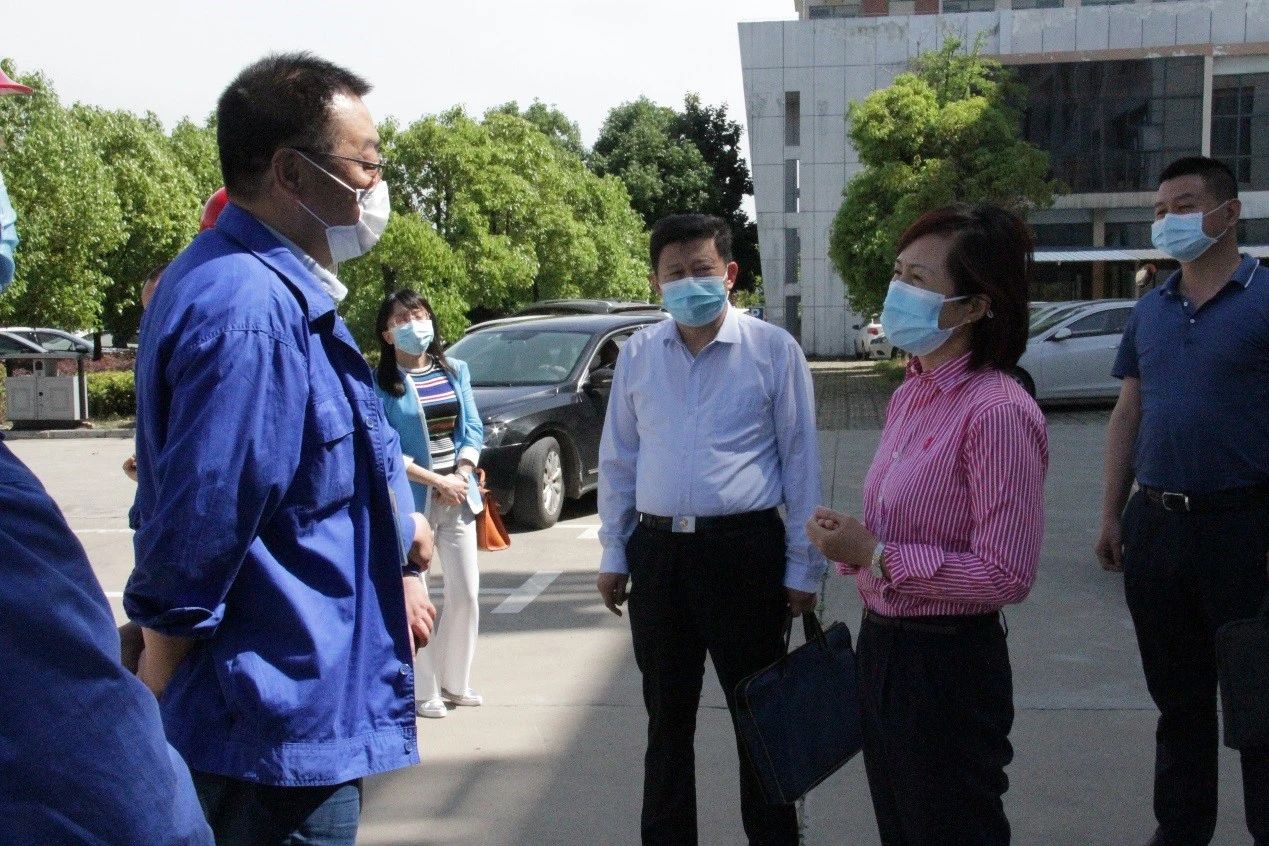 湖北省自然资源厅副厅长夏亚灵一行莅临乐竞网页版重工走访调研