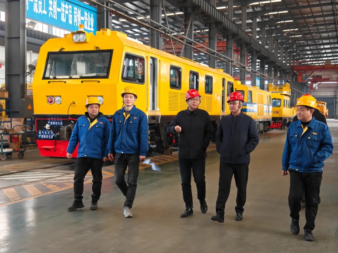 市纪委常委、市委巡察办安雪尽主任莅临乐竞网页版重工开展走访慰问活动
